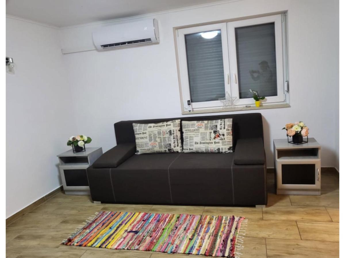 Апартаменты Forras Vendeghaz Тата Экстерьер фото